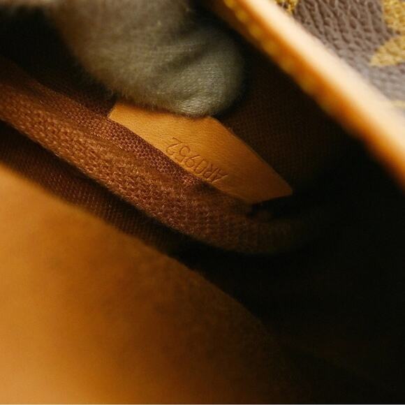 AUTHENTIC LOUIS VUITTON MONOGRAM SAUMUR 30 MESSENGER SHOULDER/CROSSBODY BAG - Picture 8 of 9